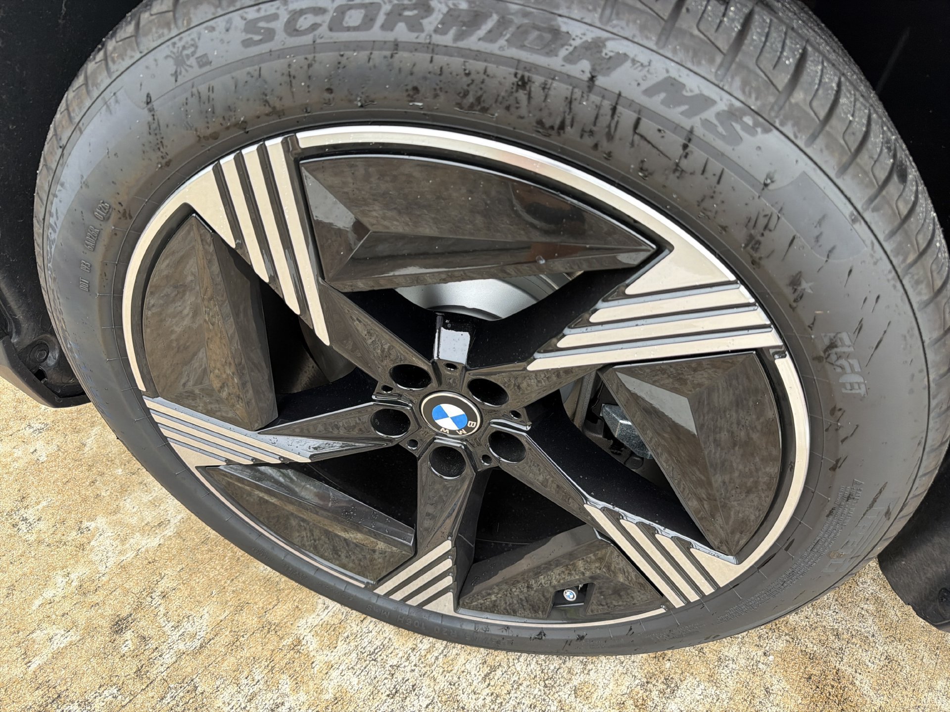 New 2027 BMW iX3 50 xDrive w/ Technology Package AWD/4WD image 10