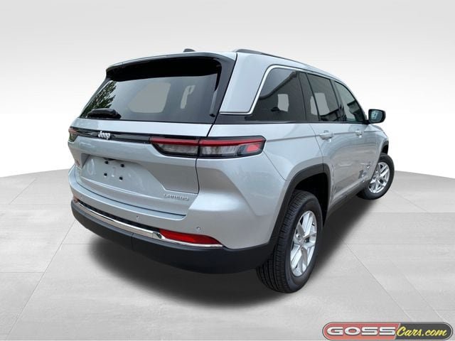 New 2026 Jeep Grand Cherokee Laredo X AWD/4WD image 3