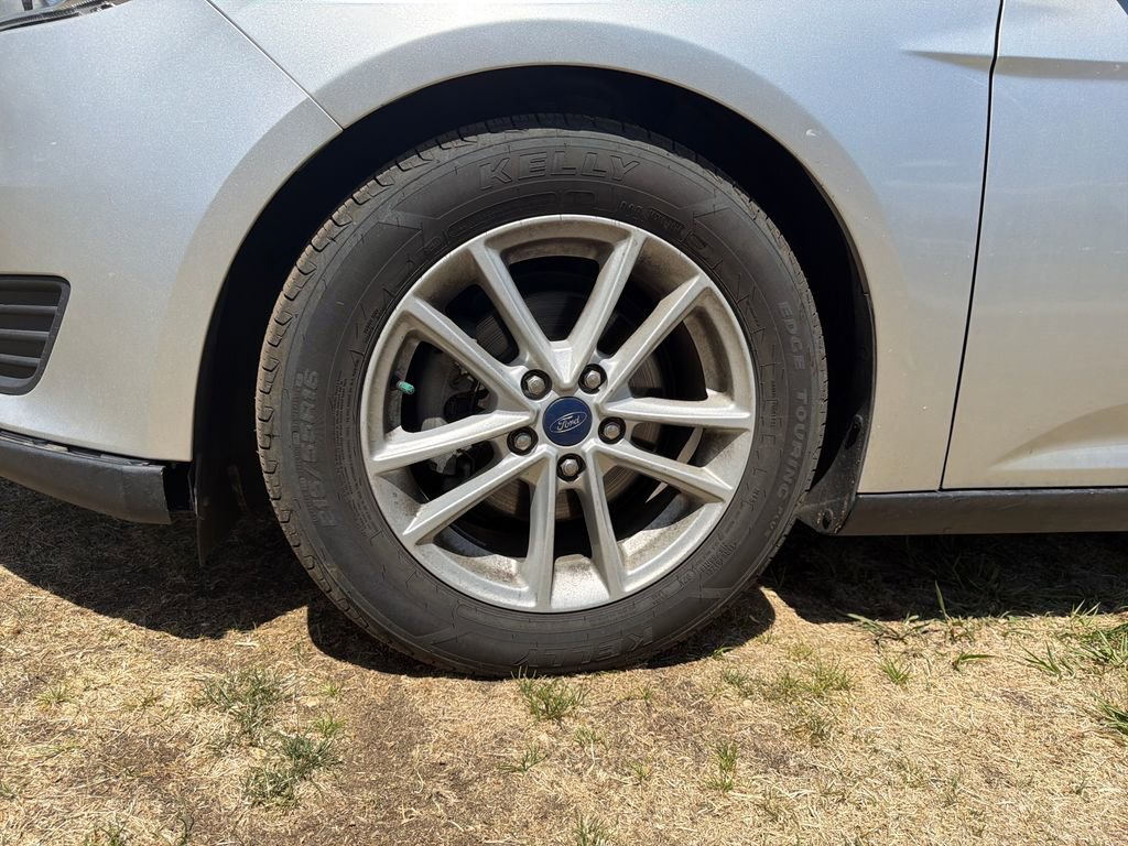 Used 2018 Ford Focus SE FWD image 34
