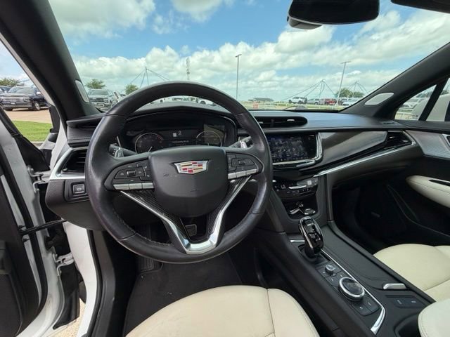 Used 2023 Cadillac XT6 Sport AWD/4WD image 16