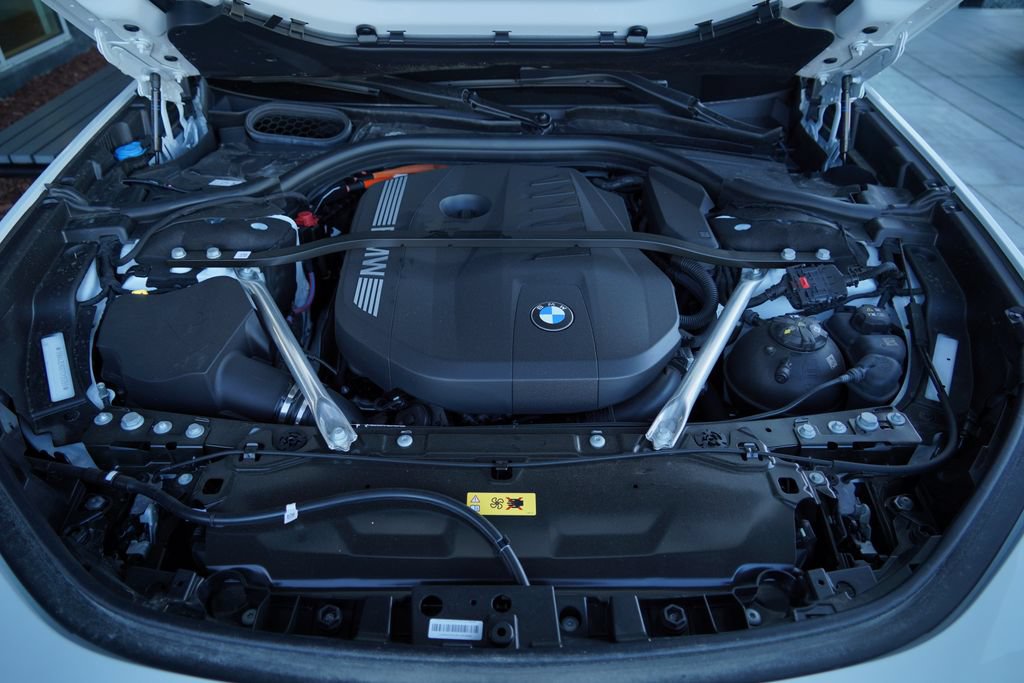 New 2026 BMW 750e xDrive w/ Premium Package AWD/4WD image 20