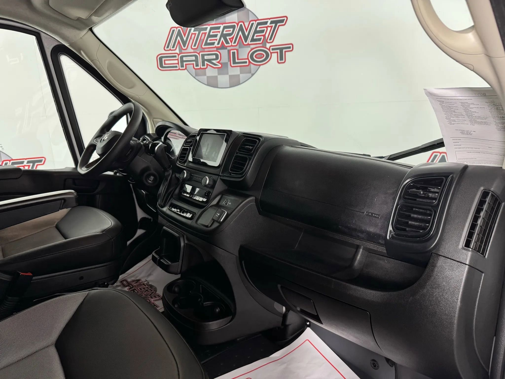 Used 2025 RAM ProMaster 3500 w/ Convenience Group image 12