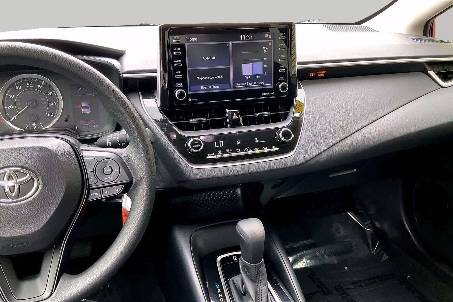 Used 2021 Toyota Corolla LE FWD image 6