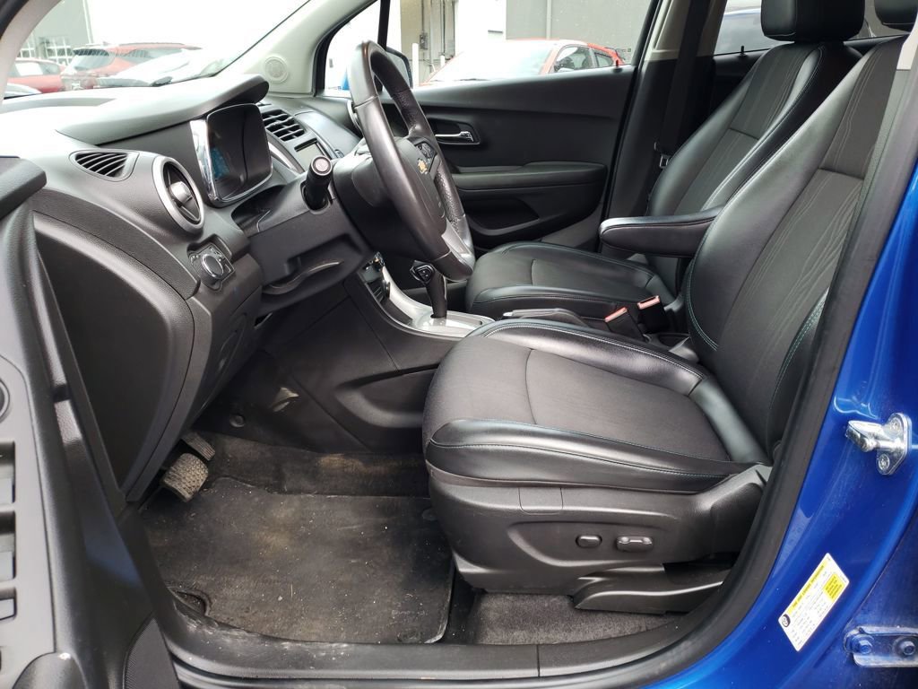 Used 2016 Chevrolet Trax LT w/ LT Convenience Package image 14