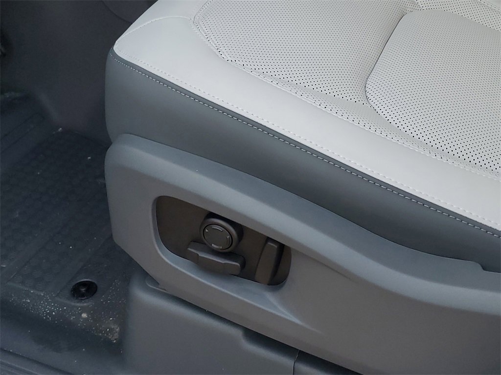 New 2026 Land Rover Defender 110 S image 10