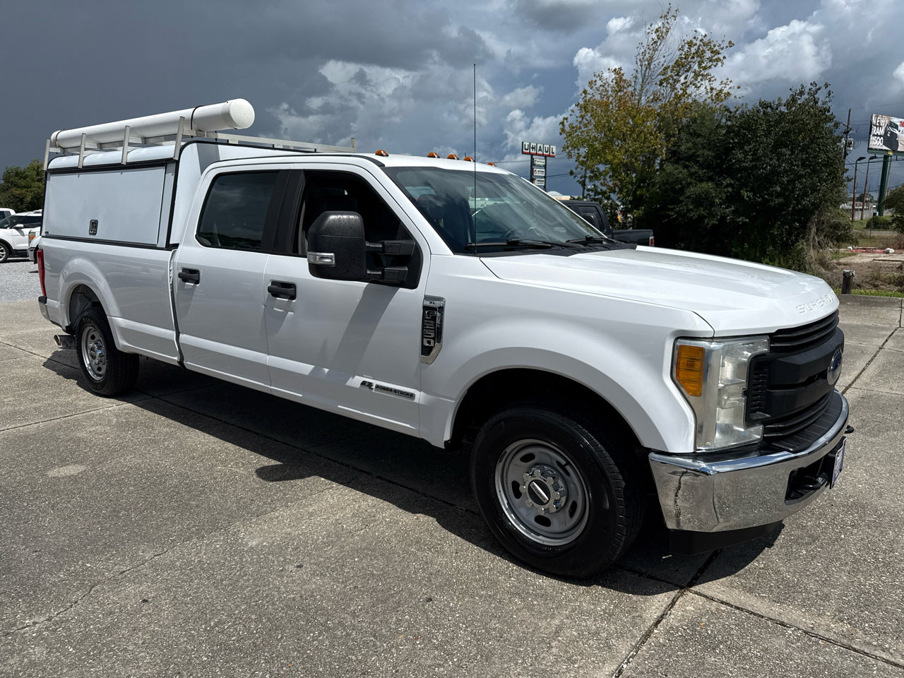 Used 2017 Ford F250 XL w/ Power Equipment Group image 9