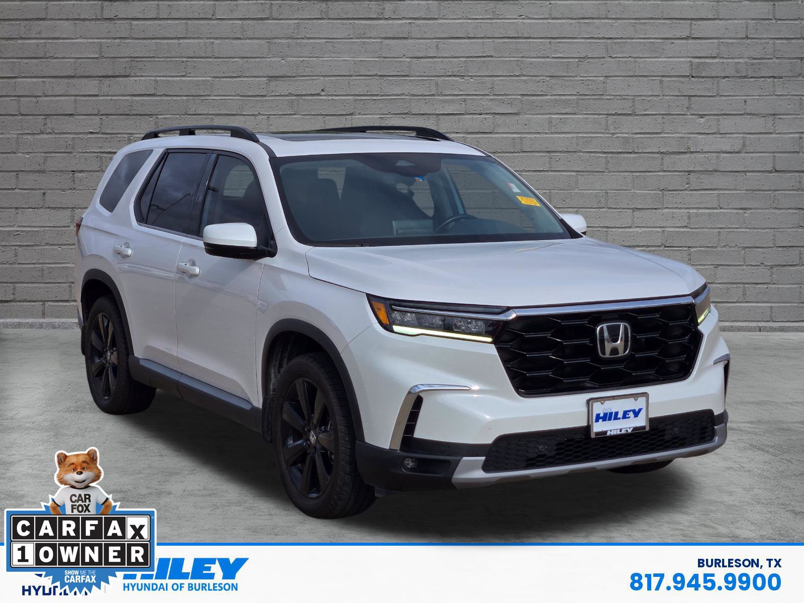 Used 2023 Honda Pilot Touring image 2