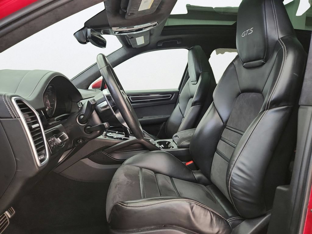 Used 2023 Porsche Cayenne GTS AWD/4WD image 10