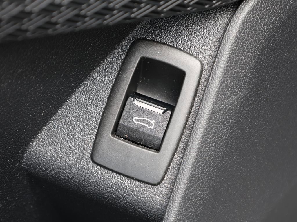 Used 2025 BMW X1 xDrive28i image 14