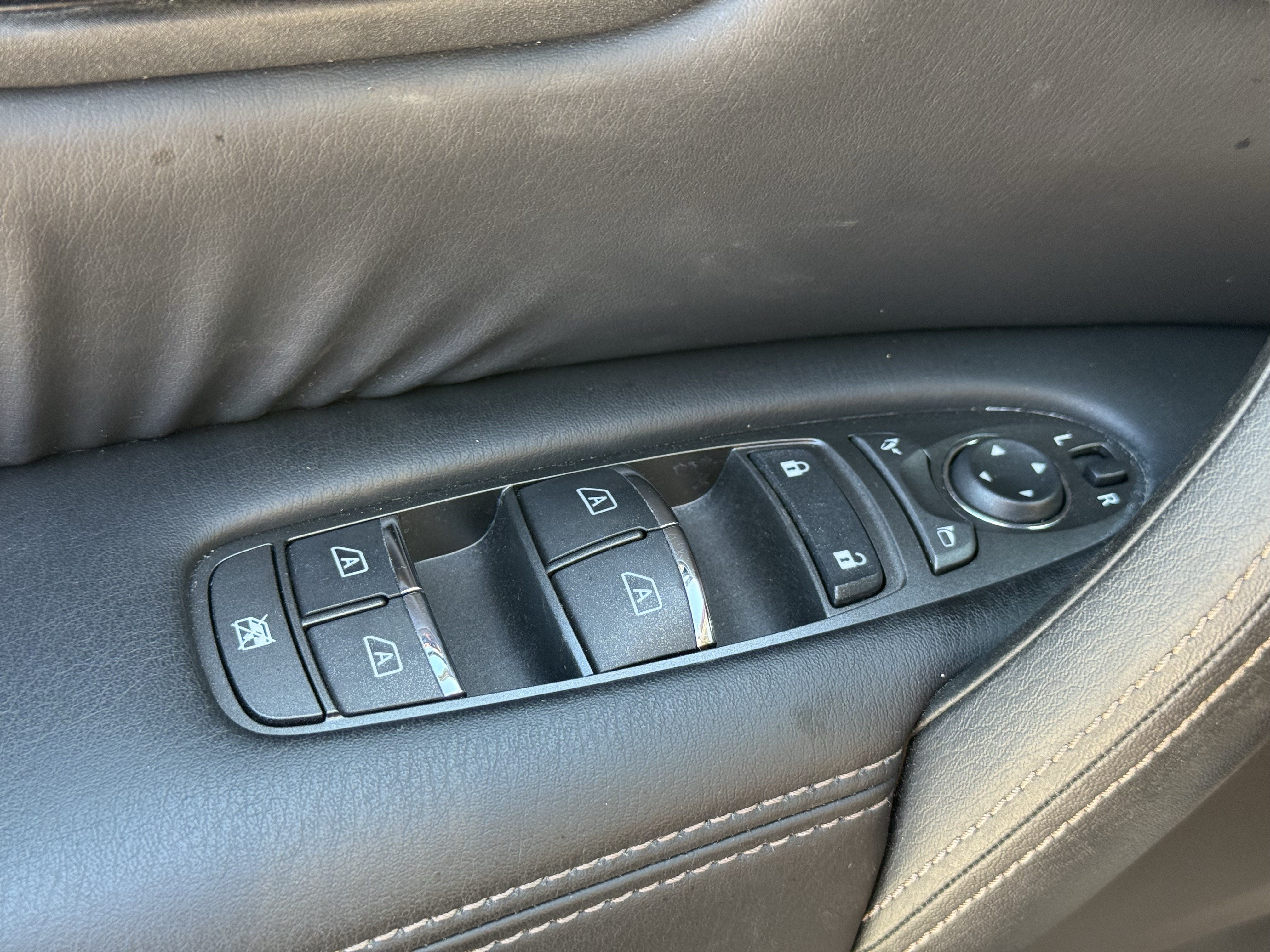 Used 2023 Nissan Armada Platinum w/ Captain's Chairs Package AWD/4WD image 27
