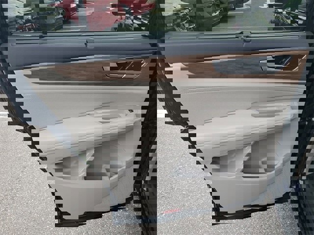 New 2026 Volkswagen Atlas SE image 9