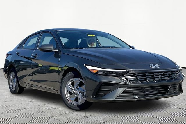 New 2026 Hyundai Elantra SE image 1