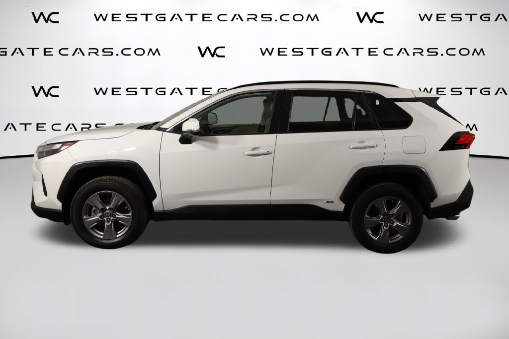 Used 2023 Toyota RAV4 XLE AWD/4WD image 5