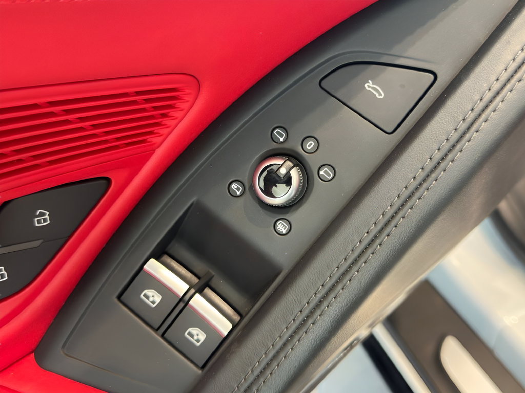 Used 2022 Audi R8 V10 performance RWD image 8