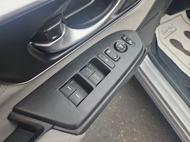 Certified 2022 Honda CR-V Touring image 11