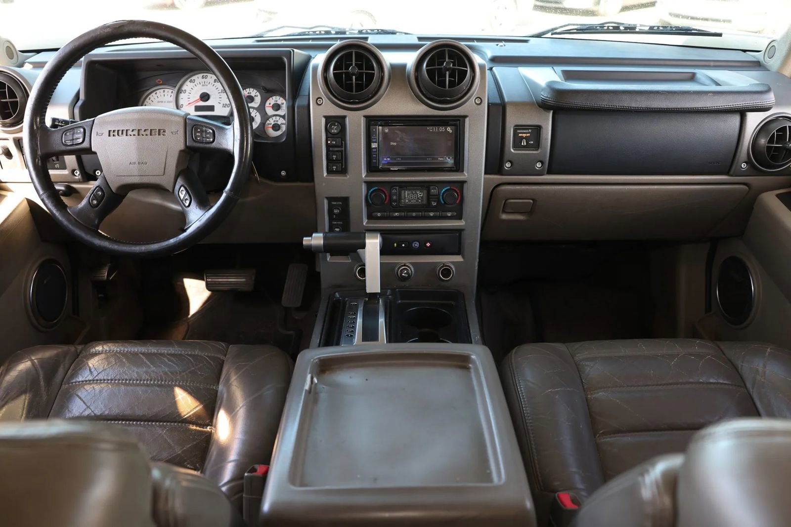 Used 2003 HUMMER H2 w/ Preferred Equipment Group image 20