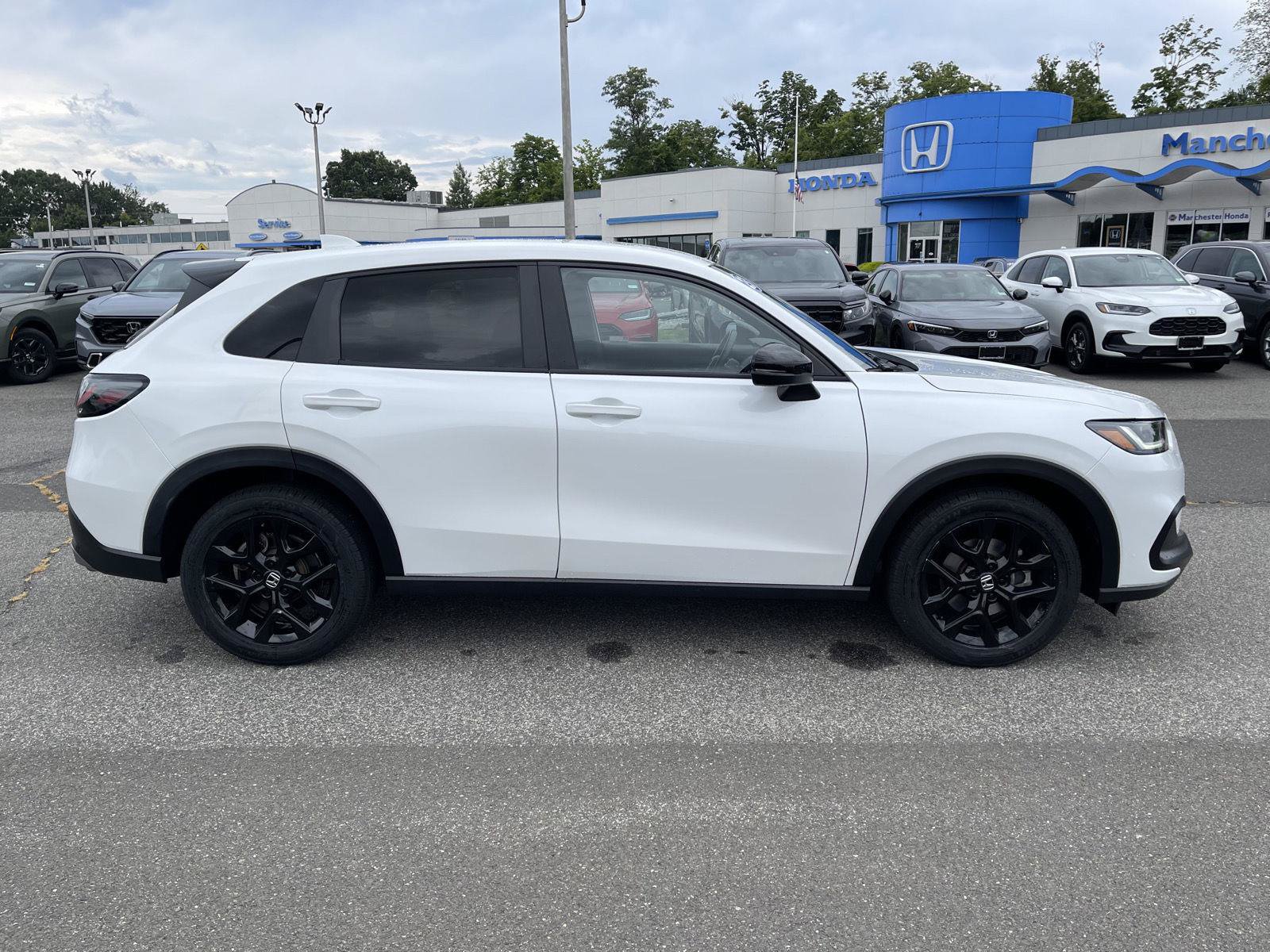 Used 2023 Honda HR-V Sport image 18