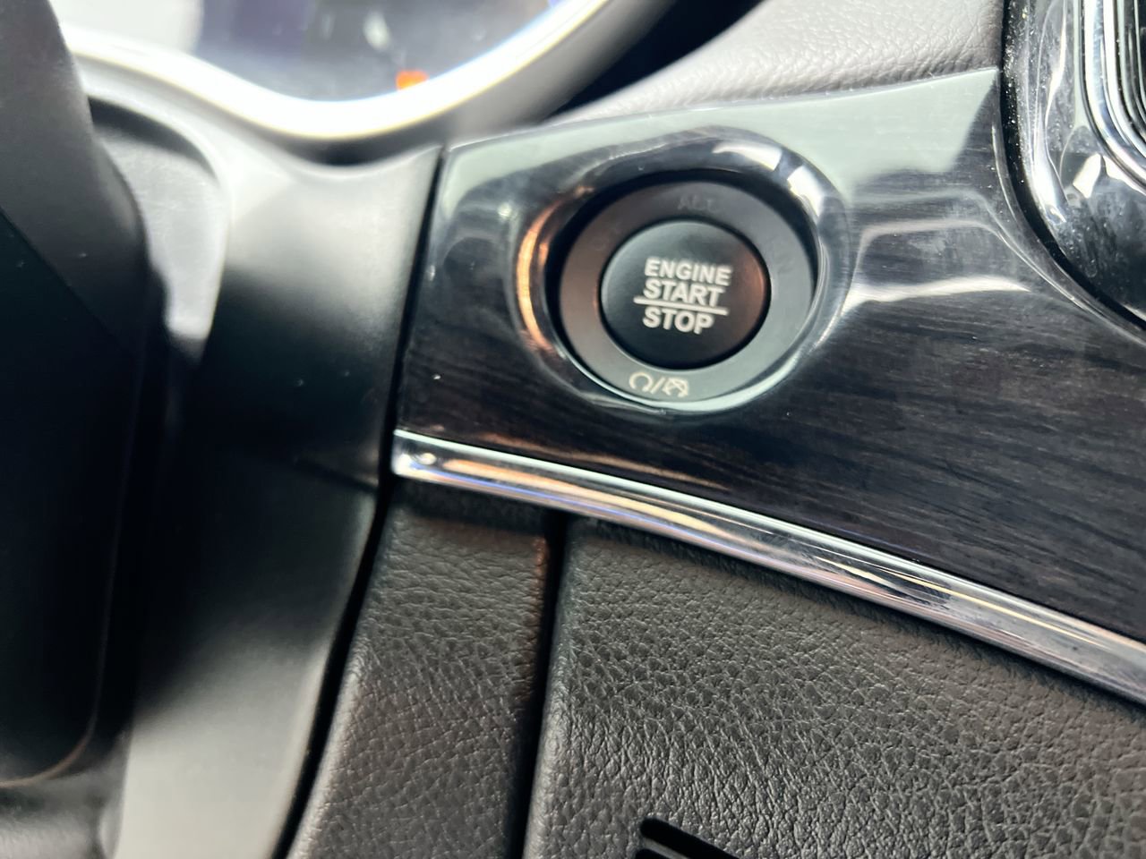 Used 2020 Jeep Grand Cherokee Overland image 21