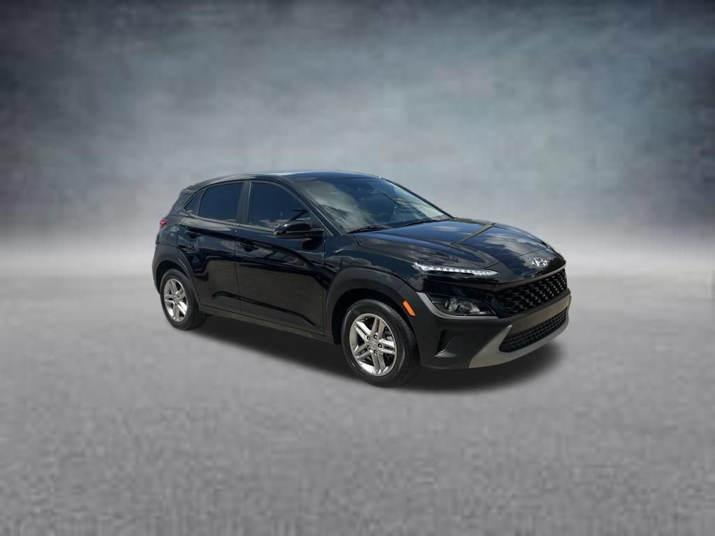 Used 2023 Hyundai Kona SE w/ Cargo Package FWD image 7