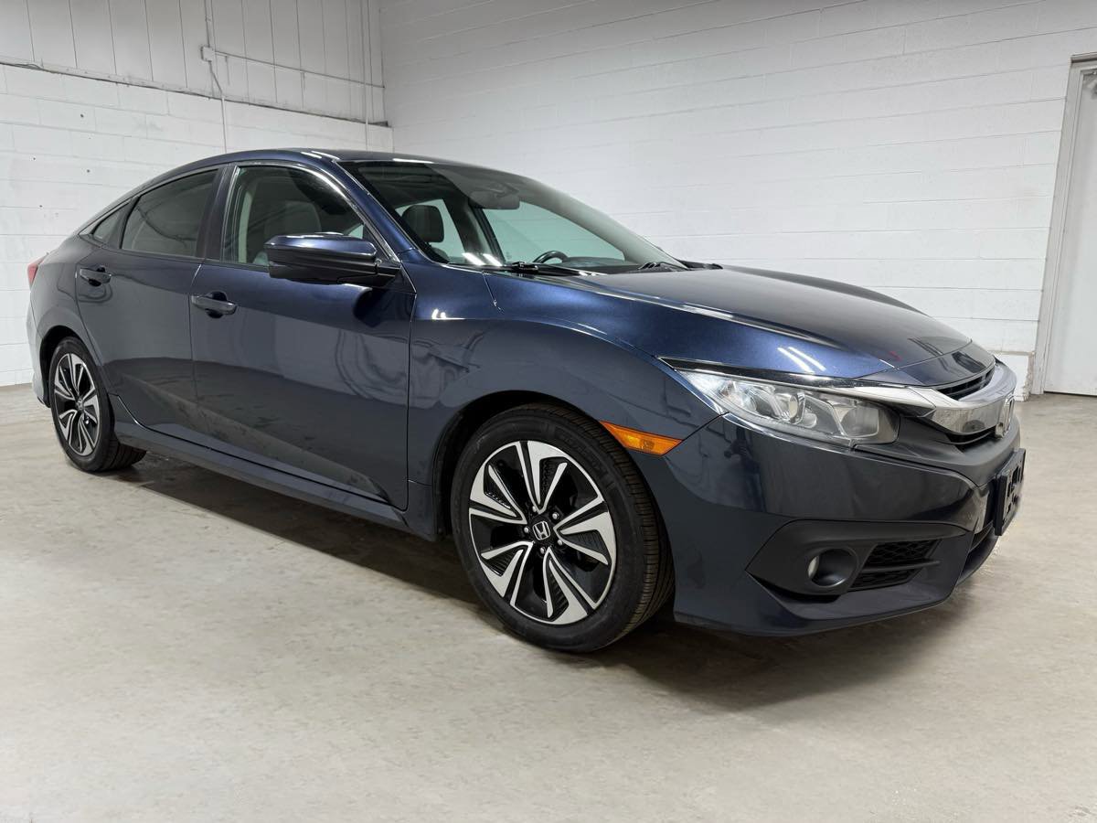 Used 2018 Honda Civic EX-T image 3