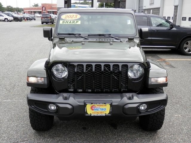 Used 2023 Jeep Gladiator Sport AWD/4WD image 3