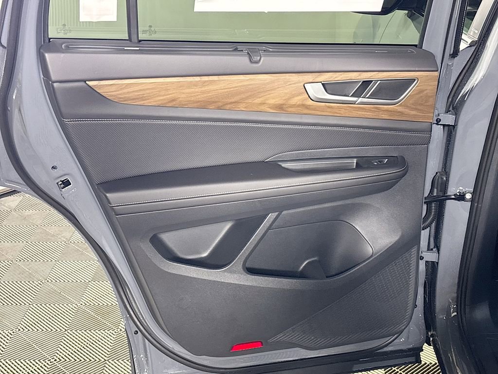 New 2026 Volkswagen Atlas SE image 18