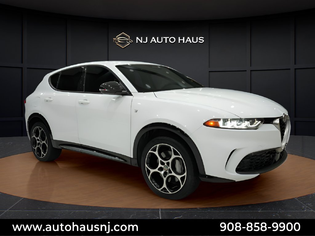 Used 2024 Alfa Romeo Tonale Ti w/ Premium Interior Package