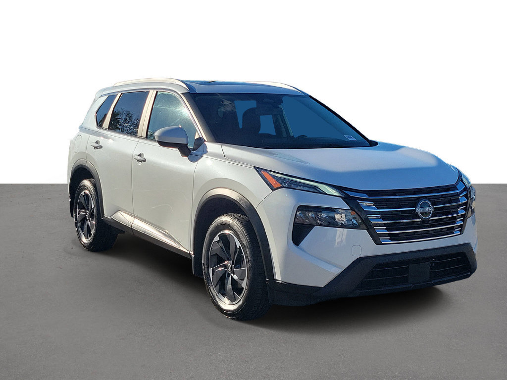 Used 2025 Nissan Rogue SV w/ SV Premium Package FWD image 2