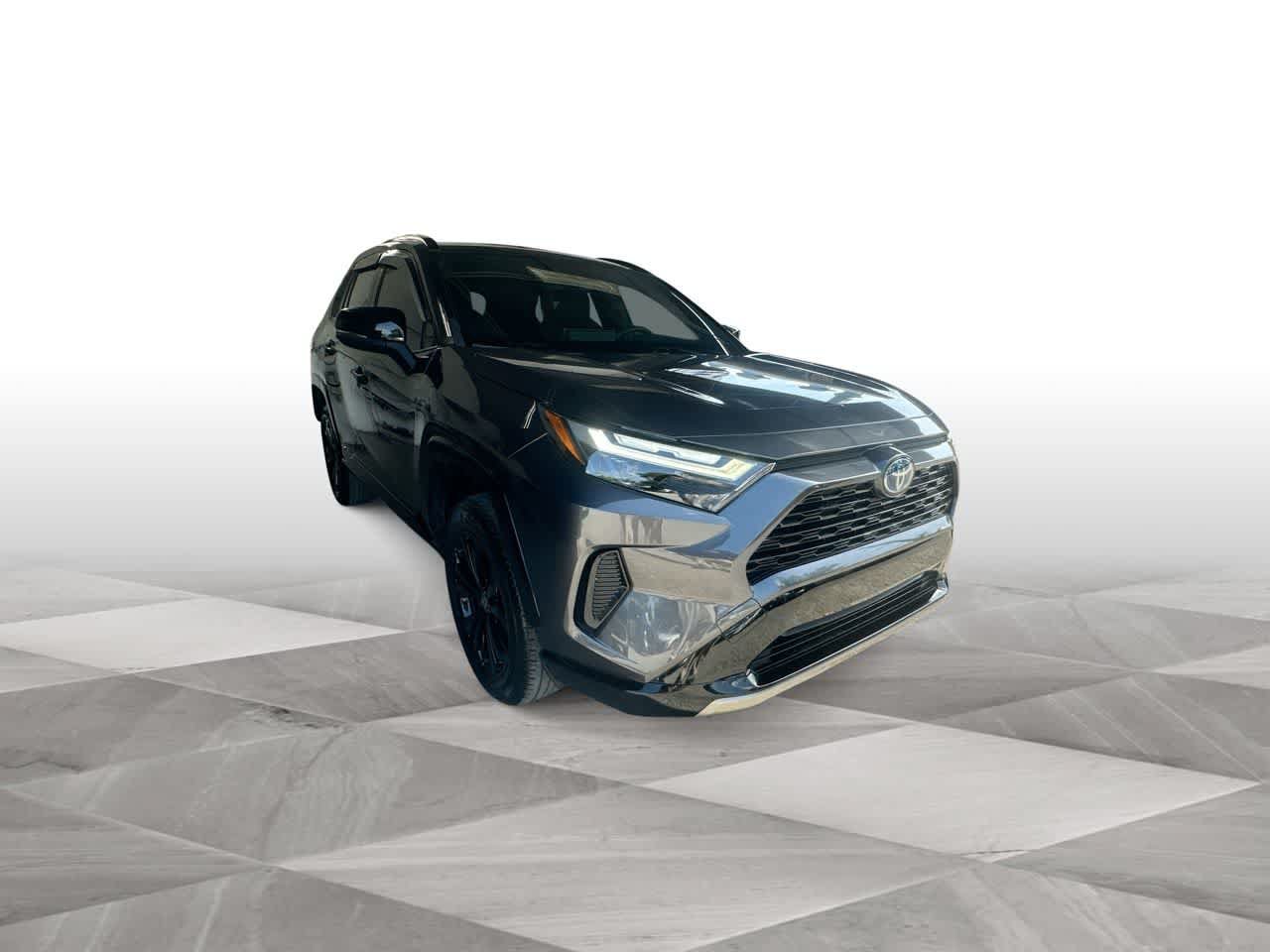 Used 2024 Toyota RAV4 SE AWD/4WD image 2