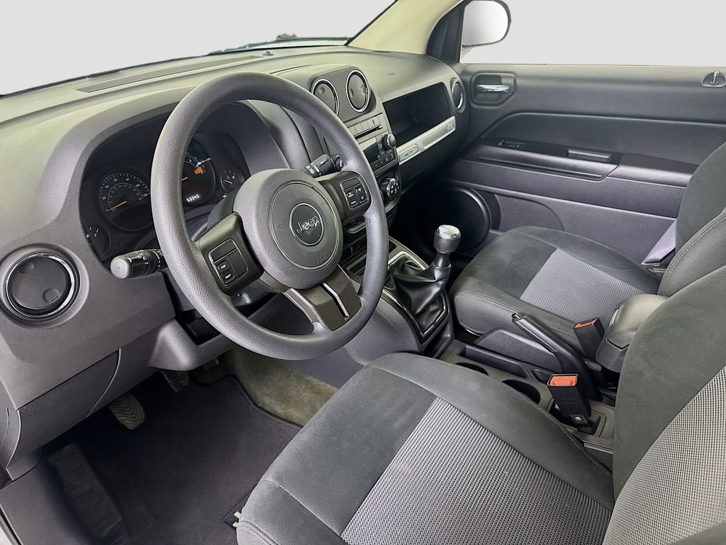 Used 2017 Jeep Compass Sport w/ Power Value Group image 7