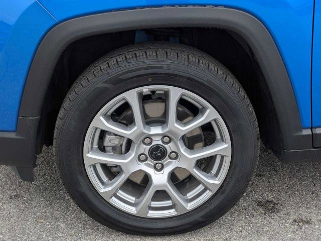 Used 2025 Jeep Compass Limited AWD/4WD image 13