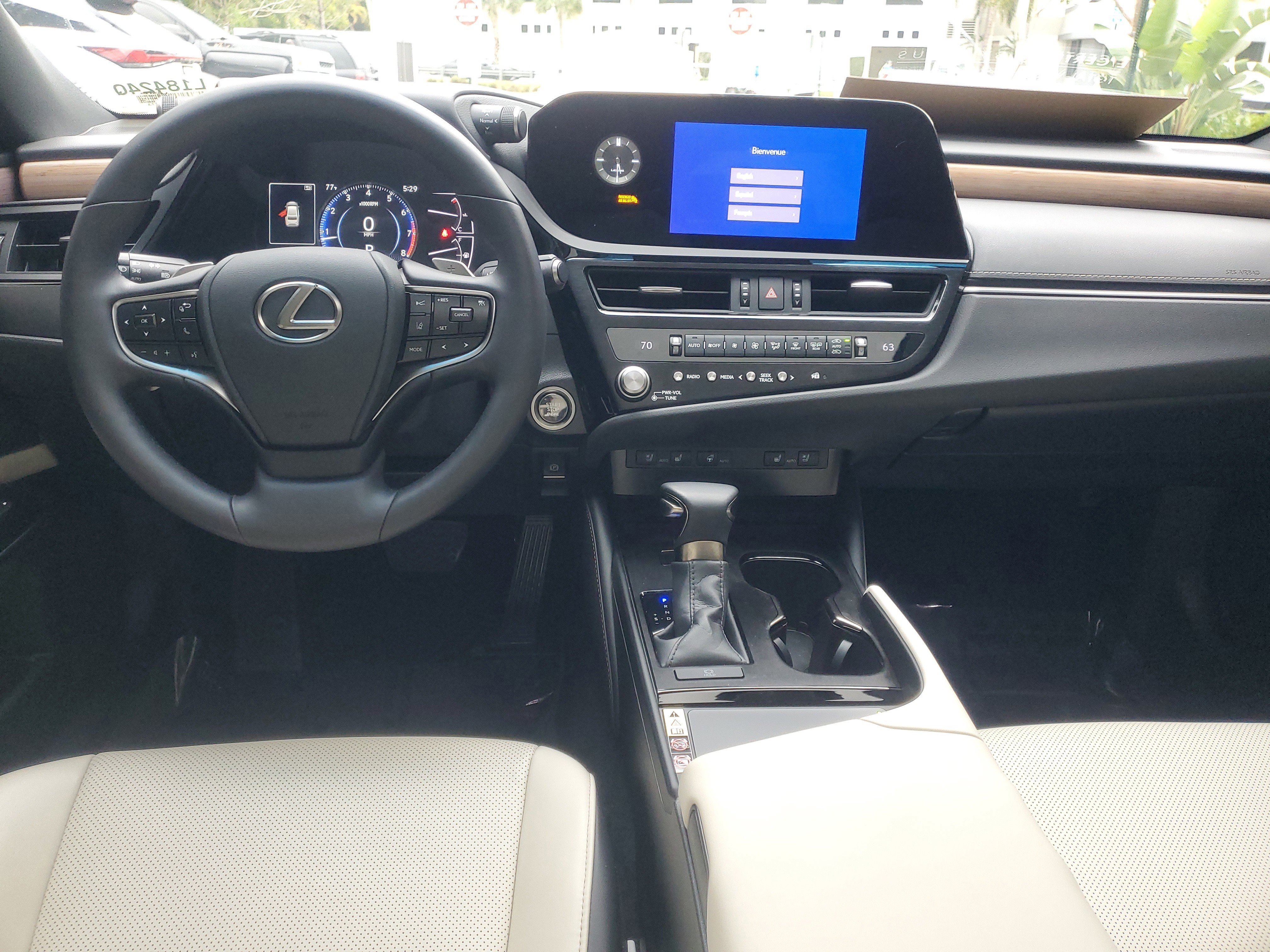 Used 2024 Lexus ES 350 w/ Premium Package image 9