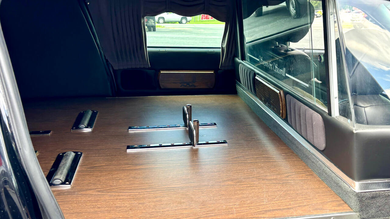 Used 2011 Cadillac DTS Hearse image 13