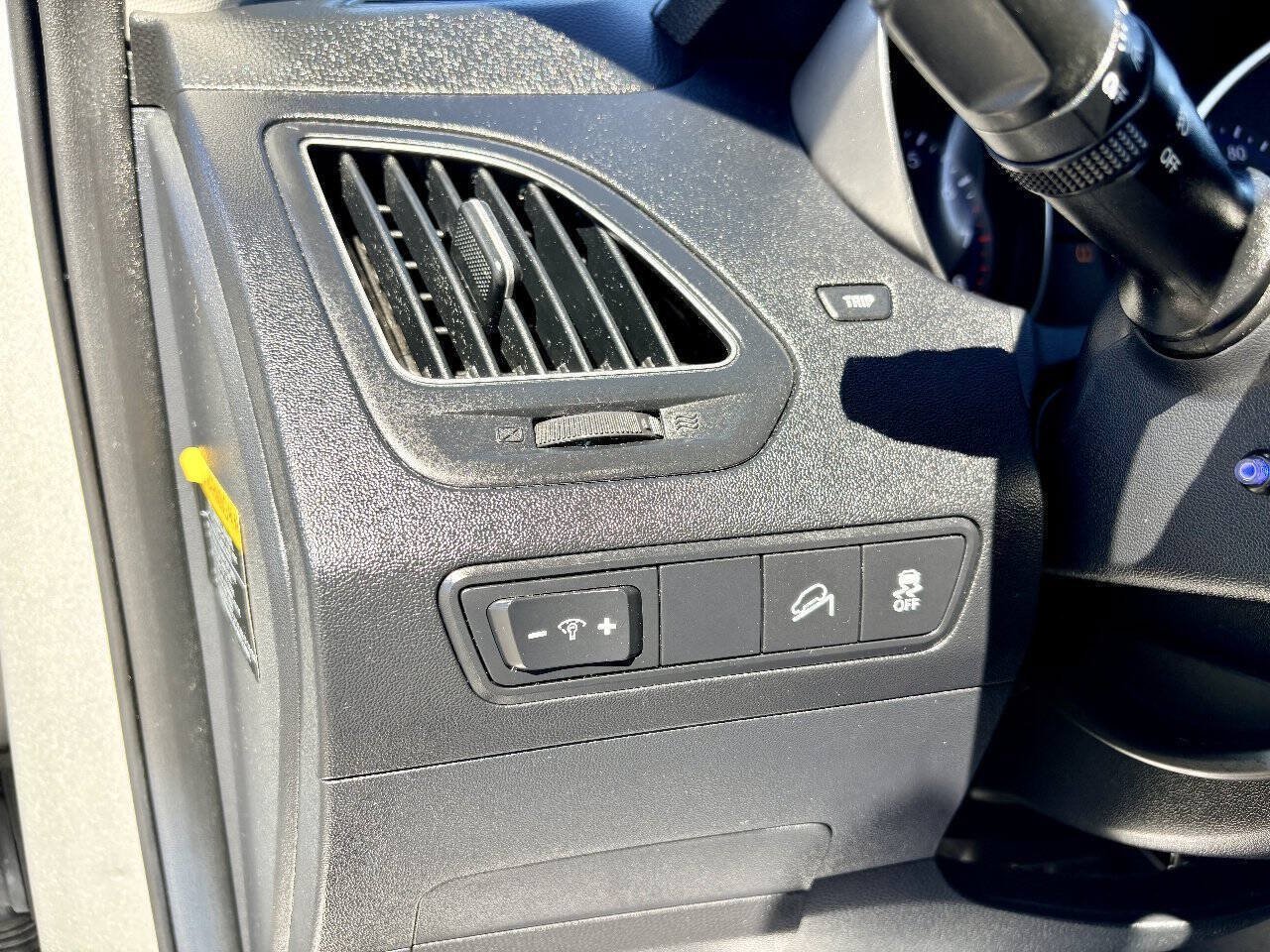 Used 2013 Hyundai Tucson GLS FWD image 18