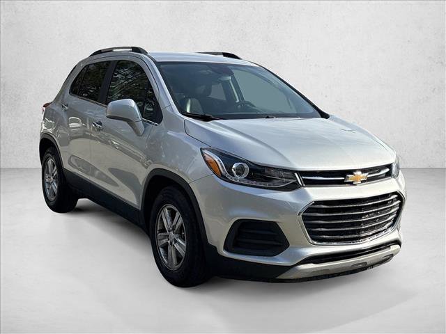 Used 2017 Chevrolet Trax LT w/ LT Convenience Package image 4