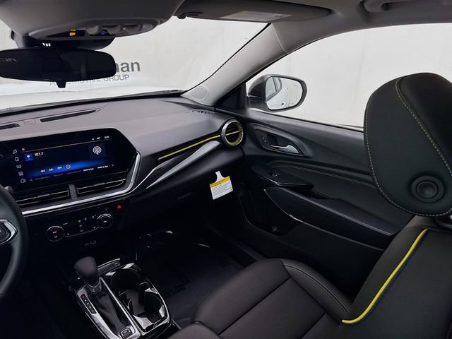 New 2026 Chevrolet Trax ACTIV w/ Sunroof Package image 24
