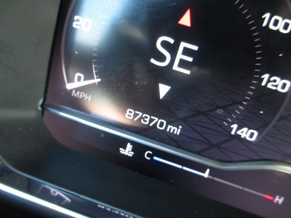 Used 2023 GMC Sierra 1500 SLT image 33