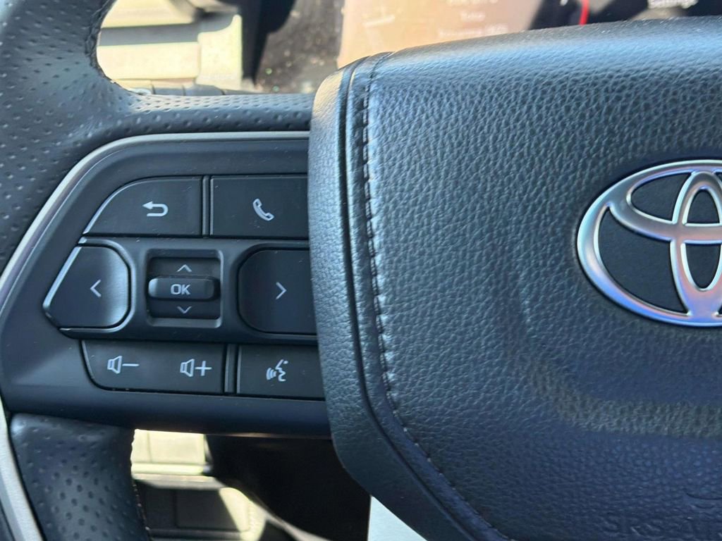 Certified 2025 Toyota 4Runner TRD Off-Road image 11