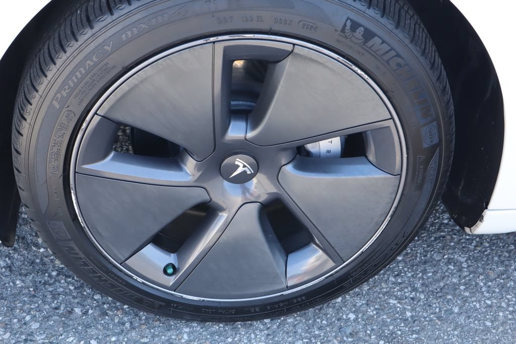 Used 2022 Tesla Model 3 Long Range AWD/4WD image 14