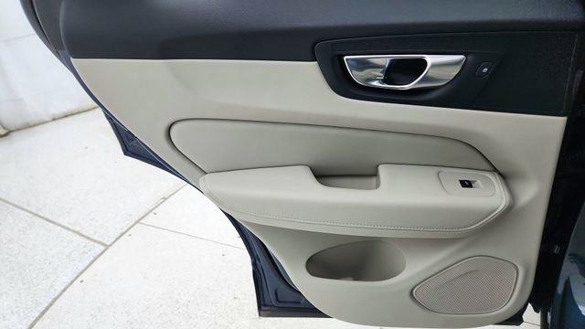 Used 2023 Volvo XC60 B5 Plus w/ Climate Package image 31