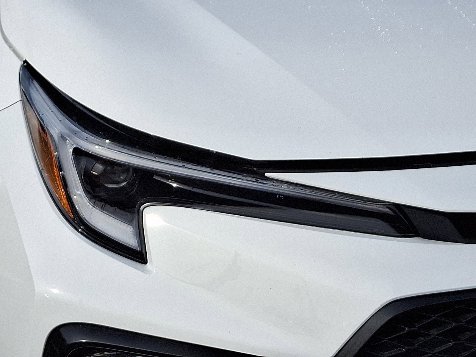 Used 2025 Toyota Corolla SE w/ Convenience Package image 9