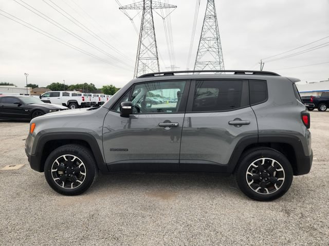 Used 2023 Jeep Renegade Latitude AWD/4WD image 4