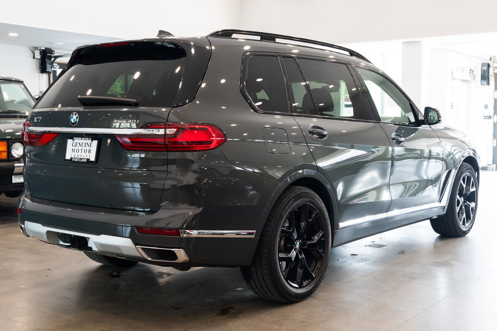 Used 2021 BMW X7 xDrive40i w/ Cold Weather Package AWD/4WD image 4