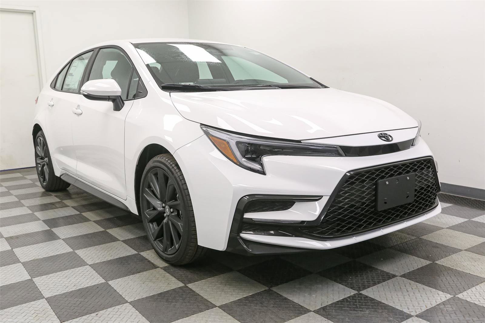 New 2026 Toyota Corolla SE image 2