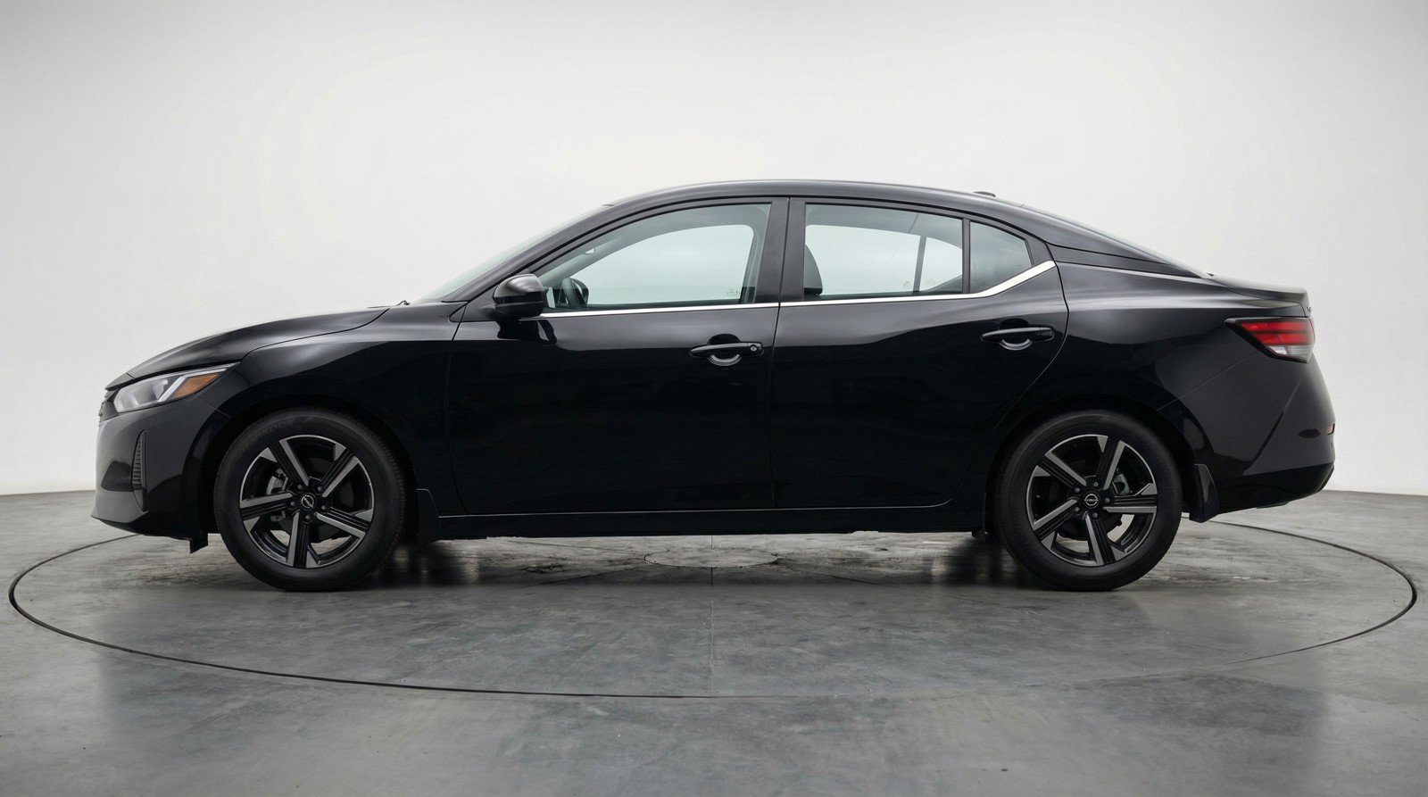 Used 2025 Nissan Sentra SV FWD image 5