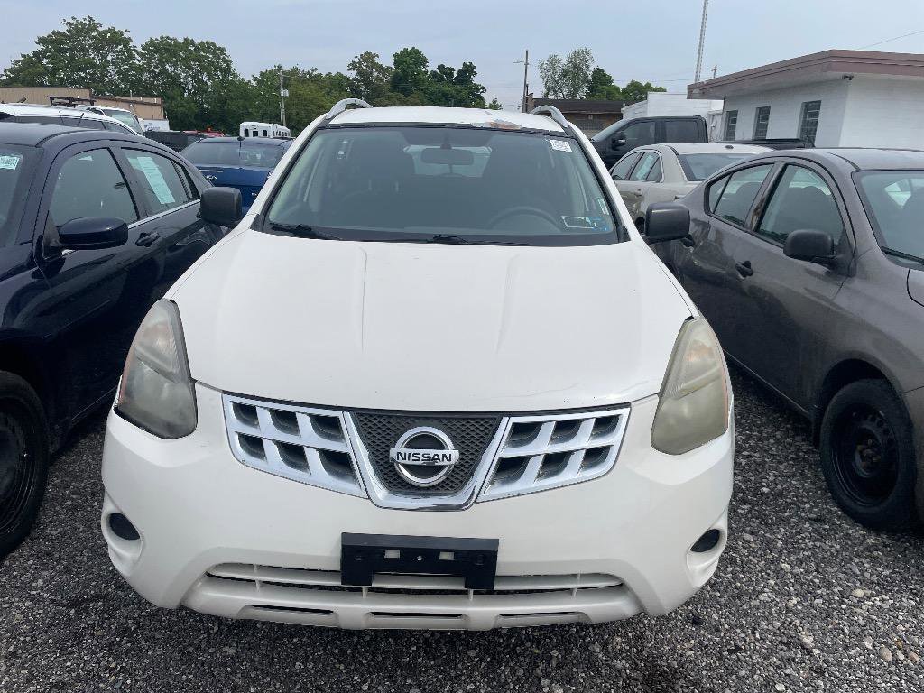 Used 2014 Nissan Rogue S w/ Convenience Package AWD/4WD image 2