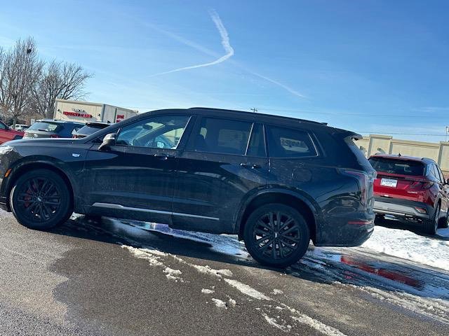 Used 2022 Cadillac XT6 Sport w/ Technology Package image 4