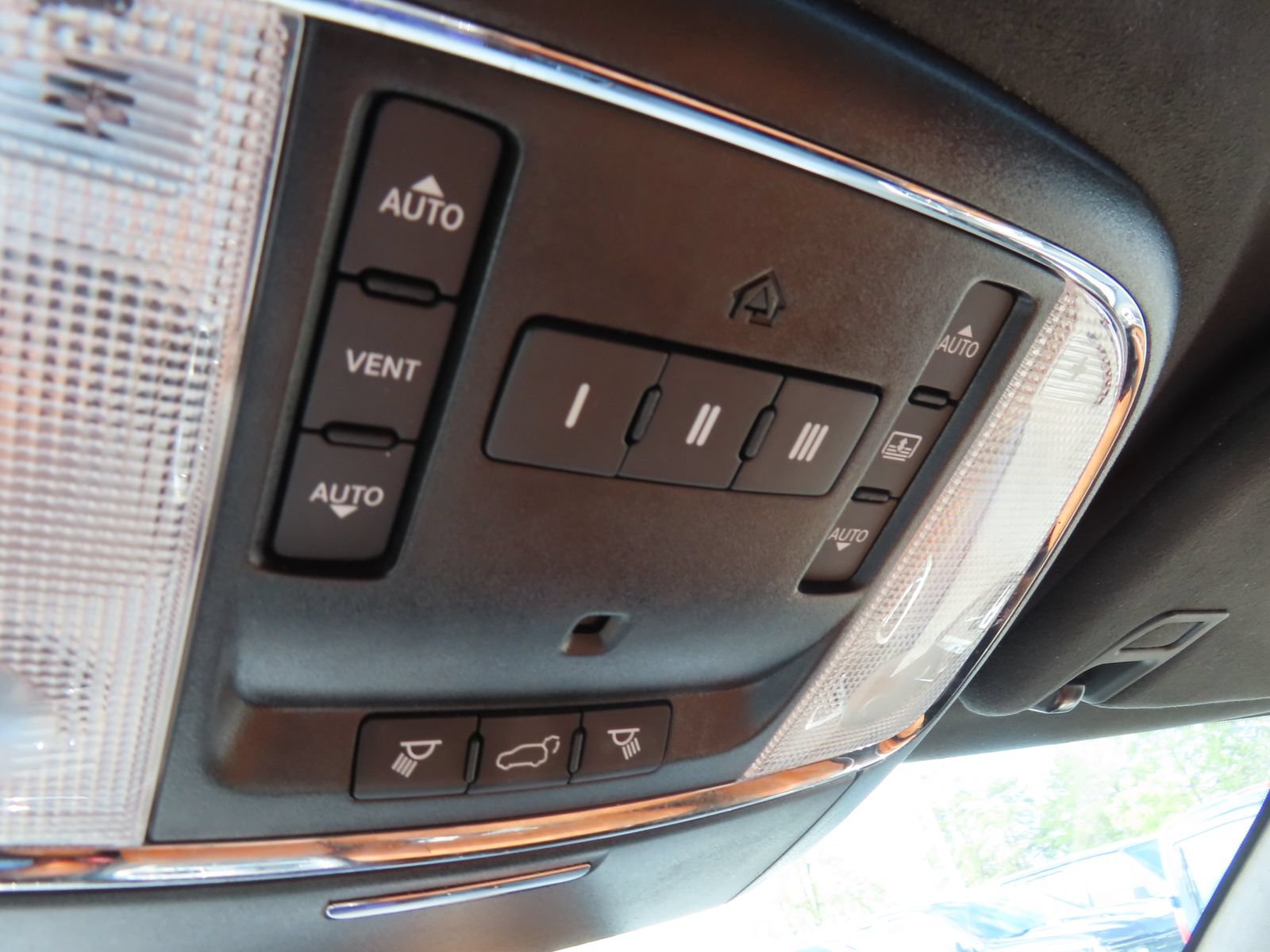 Used 2020 Jeep Grand Cherokee SRT w/ Trailer Tow Group IV AWD/4WD image 41