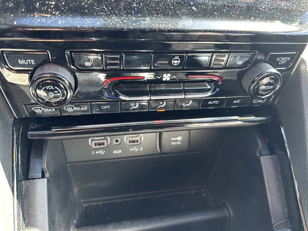 Used 2023 Jeep Grand Cherokee L Limited image 17