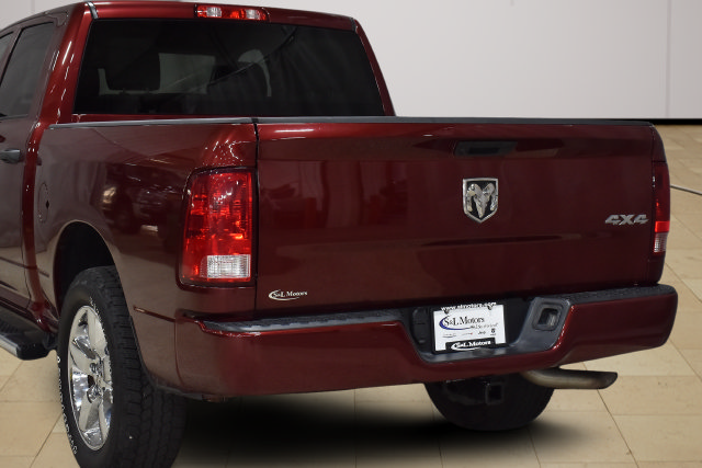 Used 2019 RAM 1500 Express w/ Express Value Package AWD/4WD image 32